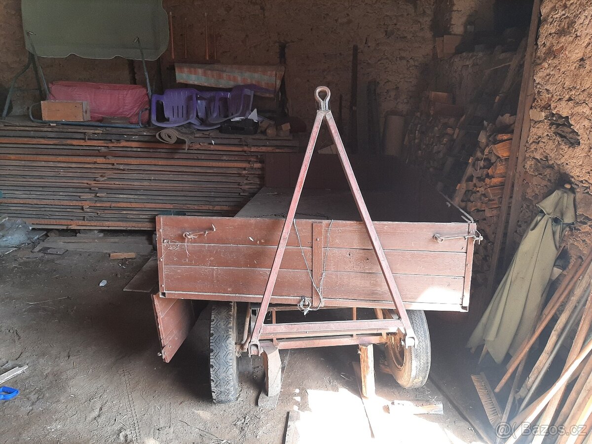 Prodám malý zahradní vlek - 2
