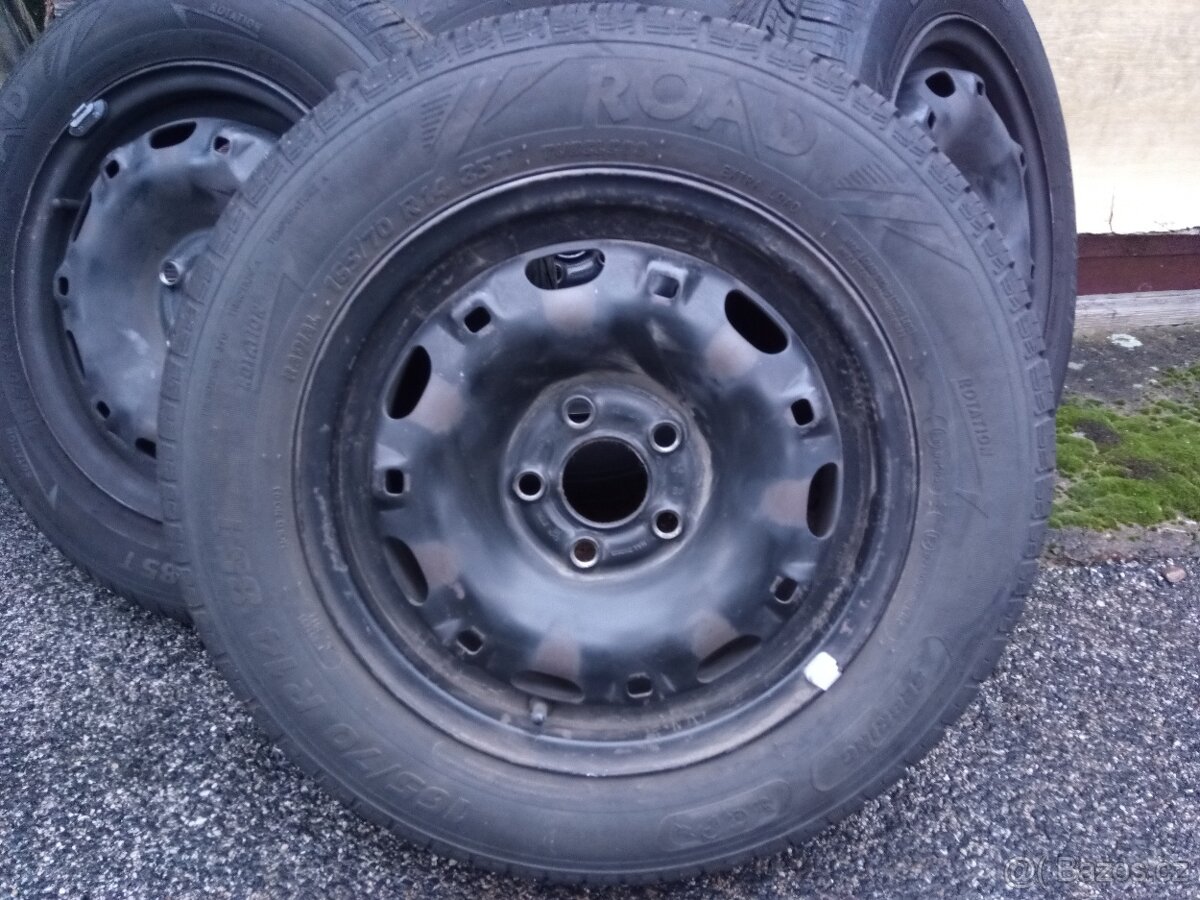 Prodám 4x letní pneu Sebring 165/70 R14 85T - 2