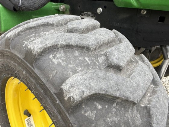 John Deere 1025R - 2