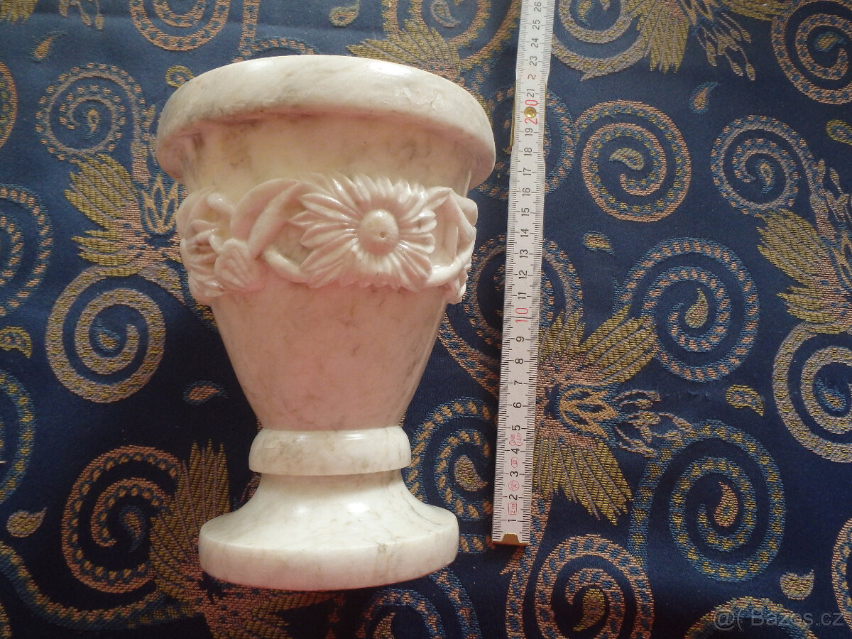 VÁZA - cena s poštovným. - 2