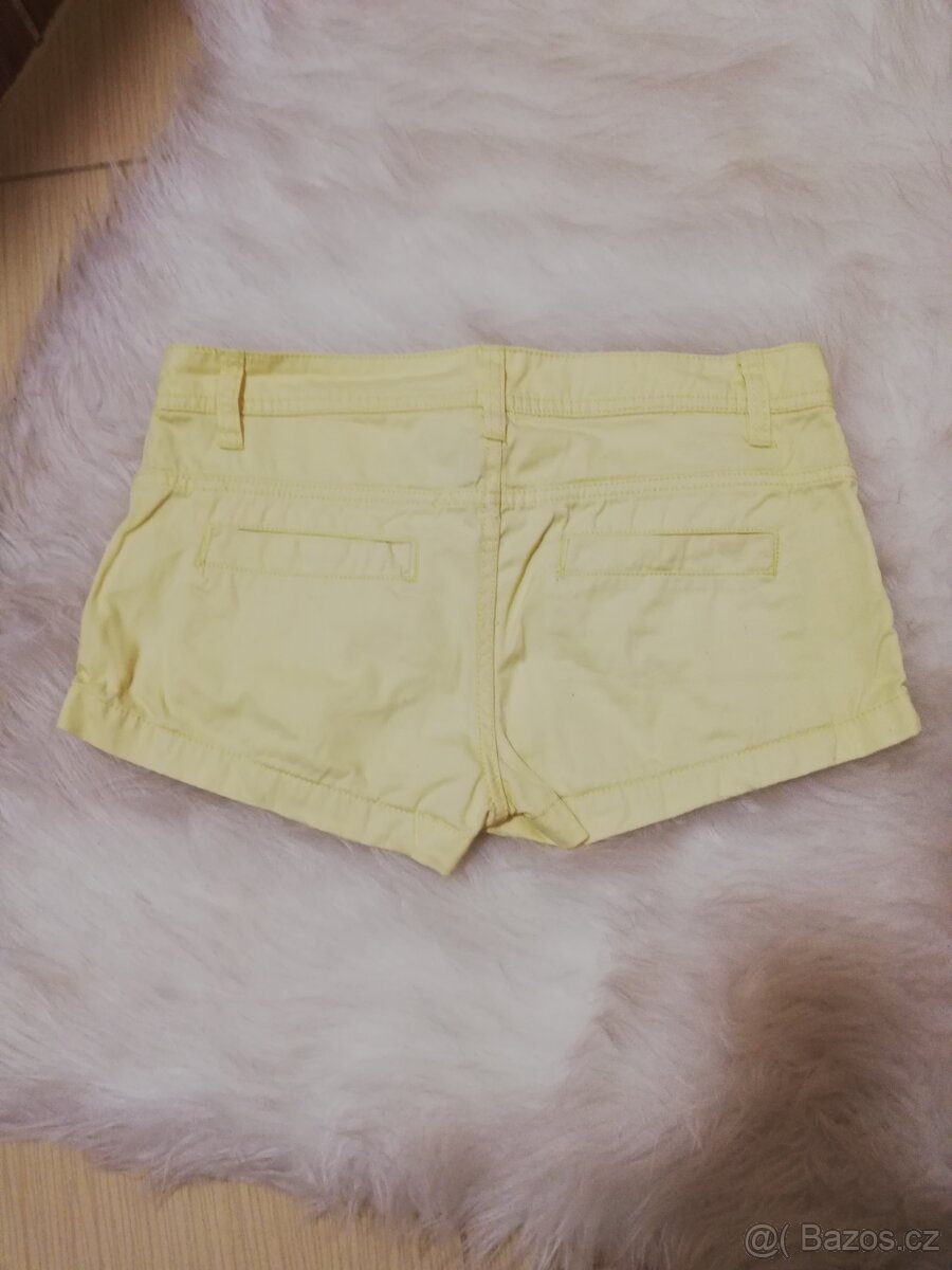 Žluté riflové šortky - 2