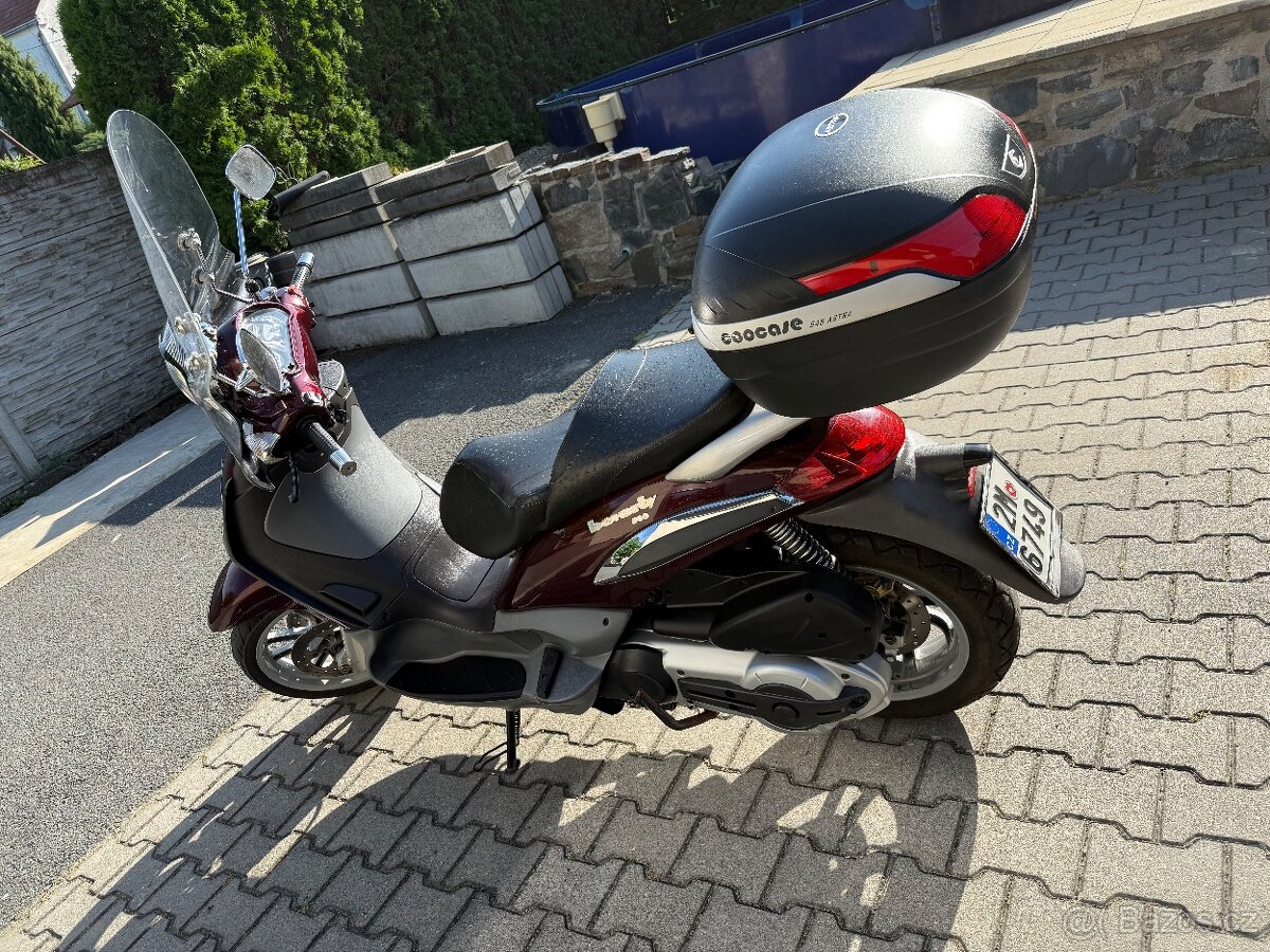 Prodám skútr PIAGGIO BEVERLY 500 - 2