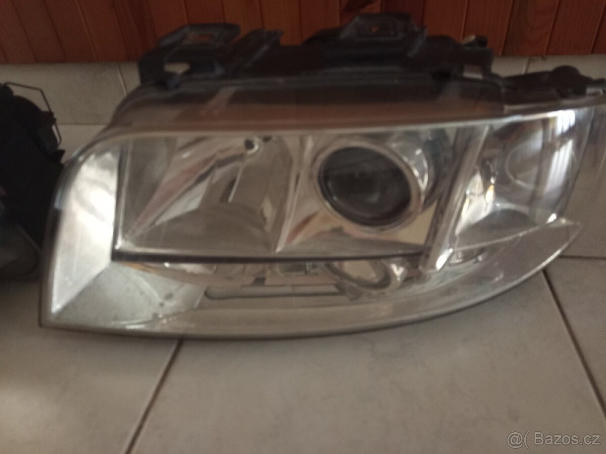 Prodám xenonové světla na Audi A6 - 2