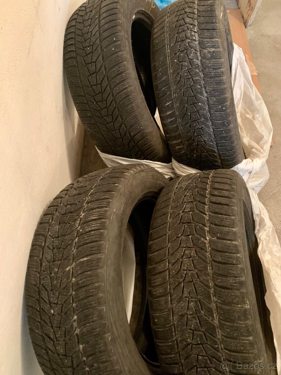 Hankook zimní pneu 235/55 R 18 104V - 2