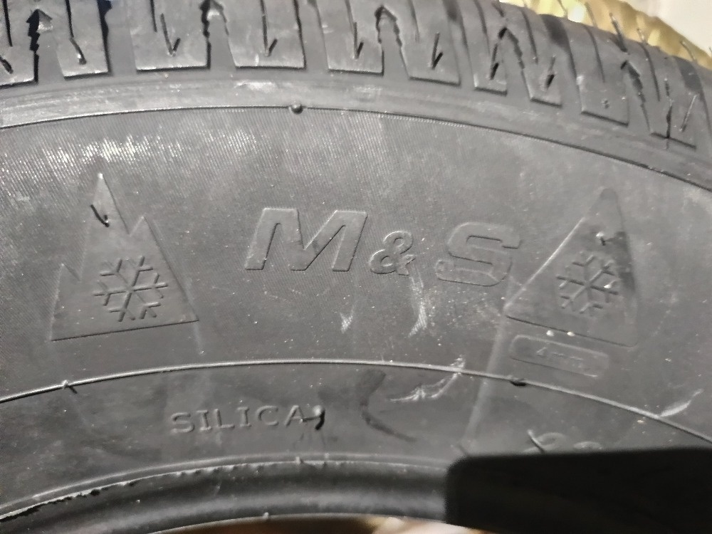 Zimní Pneu: Dodávky -(Mercedes Sprinter) 235/65/16C - 2