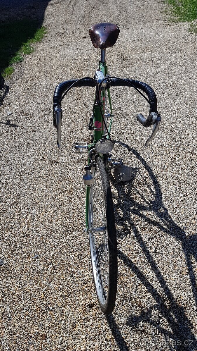 Silnični kolo nové pláště - 2