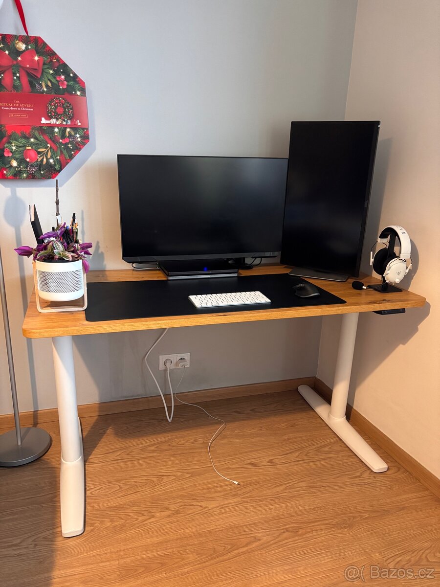 Elektrický výškově nastavitelný stůl - 2