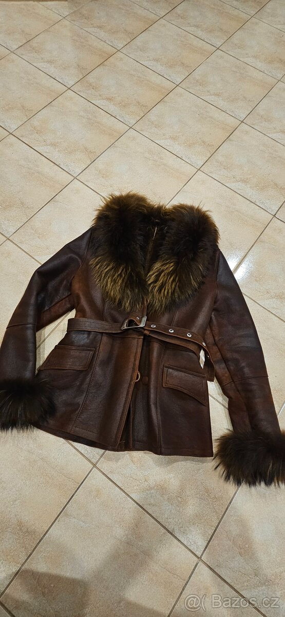 Kožený kabatek s pravou kožešinou - 2