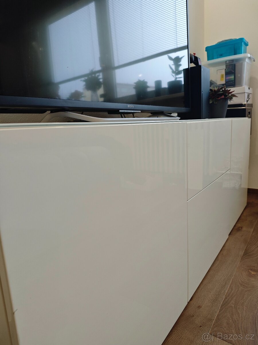 TV stěna / komoda IKEA BESTA - 2