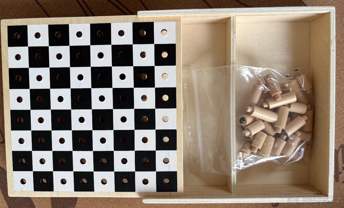 Dřevěné dětské šachy Playtive 6+ - 2