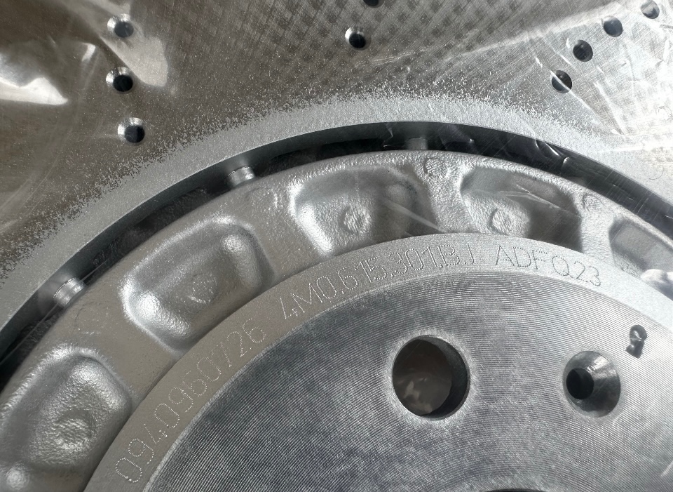 Přední kotouče RSQ3 RS3 8Y 374mm originál - 2