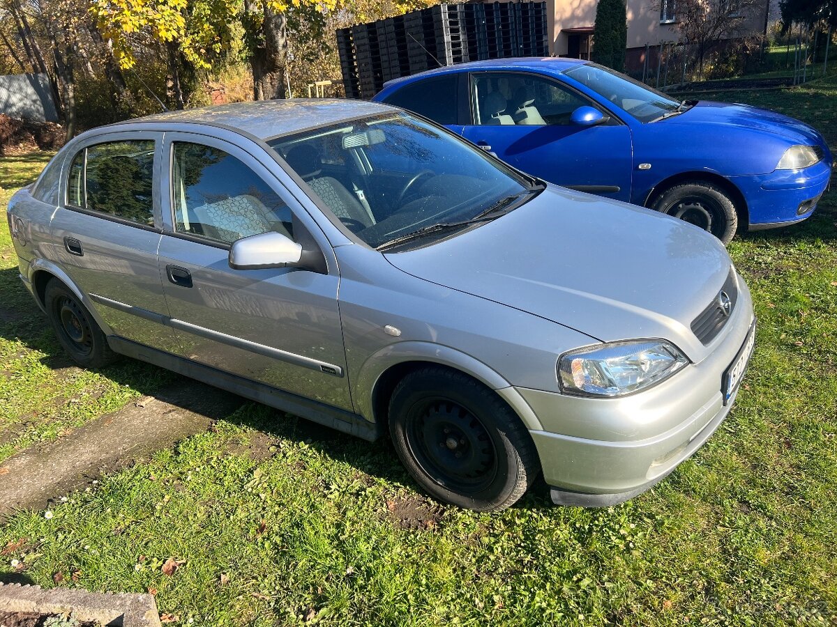 Astra HB , 1,6 benzin, manuál - 2