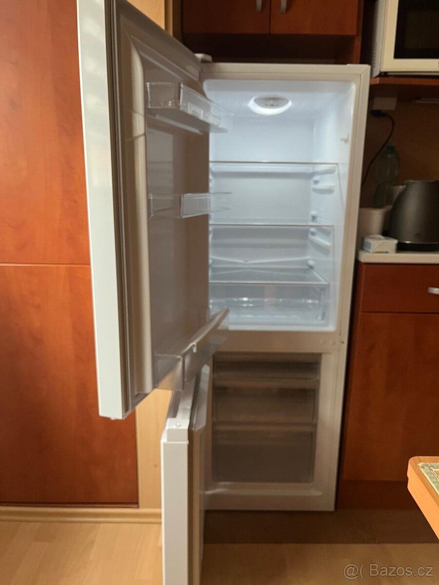 Lednice Philco v záruce do 7/26 - 2