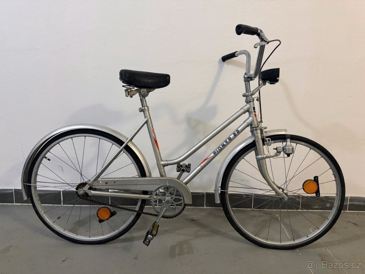 Velamos Pionýr 22 - 2