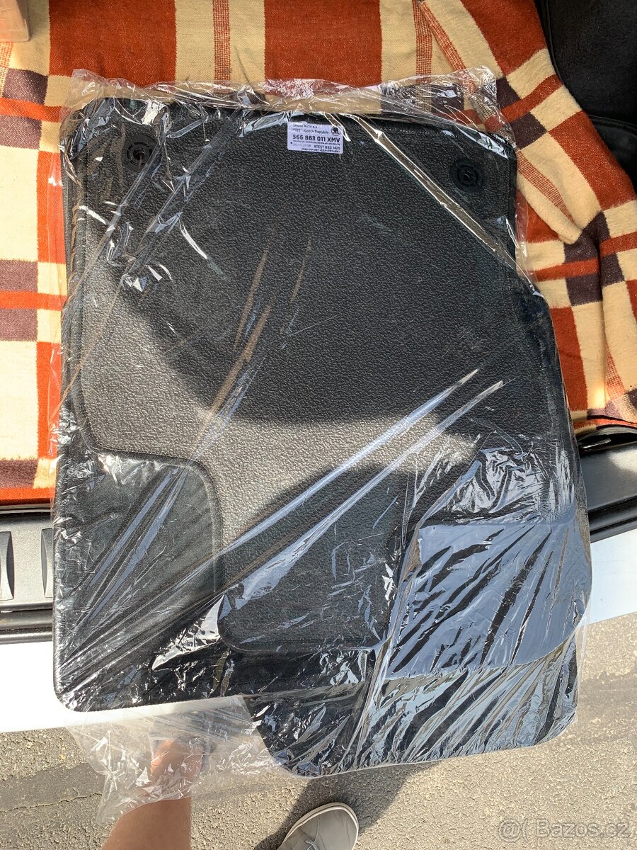 Koberečky Octavia 3, nové, nerozbalené - 2