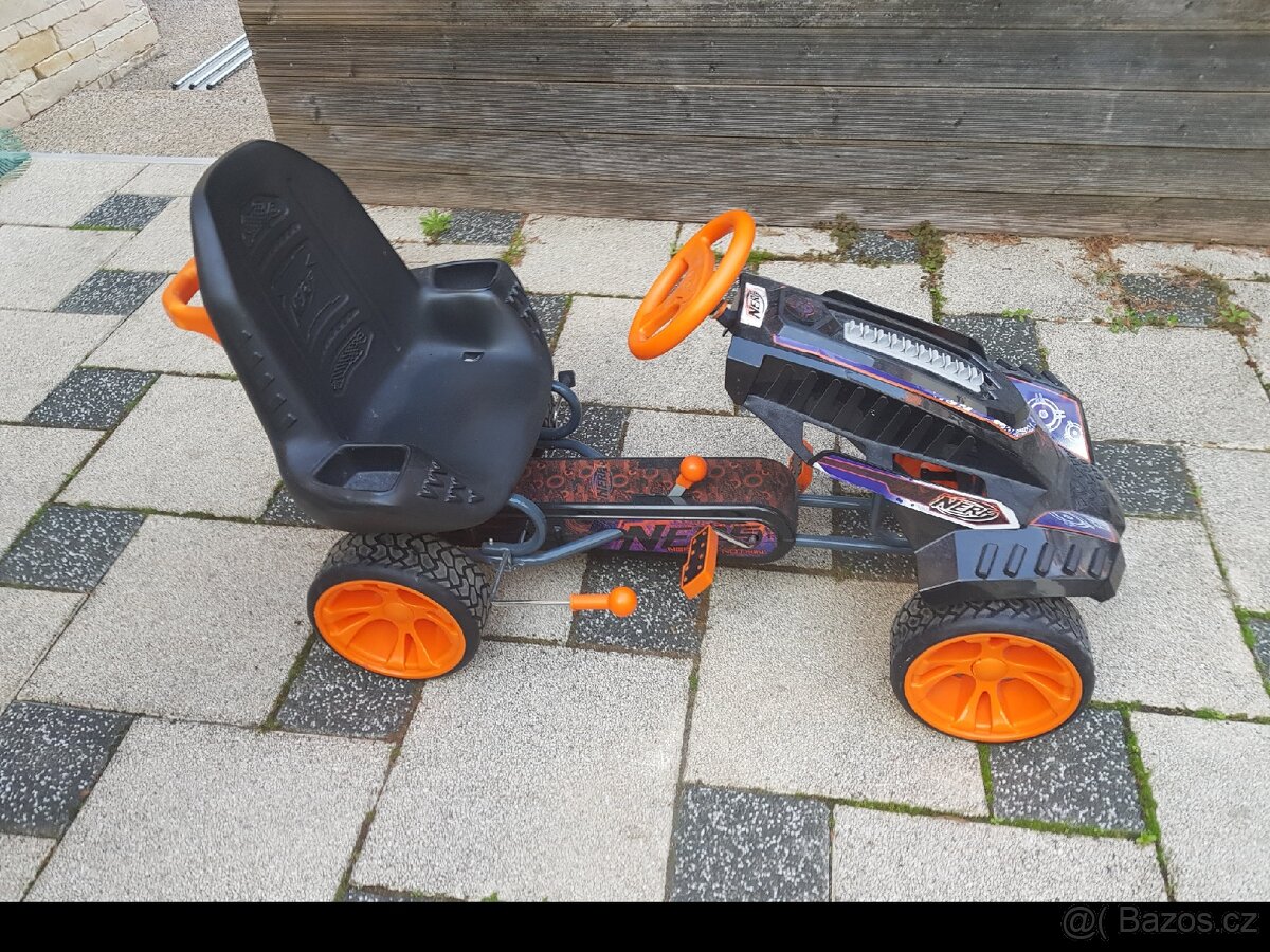 Prodám šlapací čtyřkolku NERF - 2