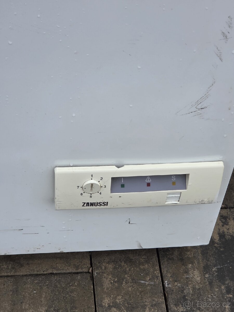 Mrazák pultový zanussi 158cm - 2