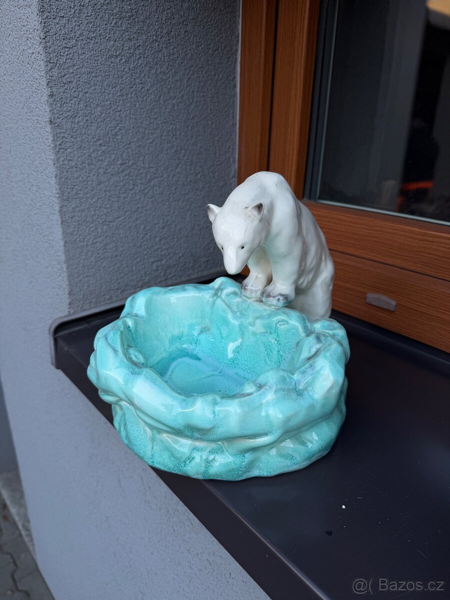 Popelník s medvědem - 2