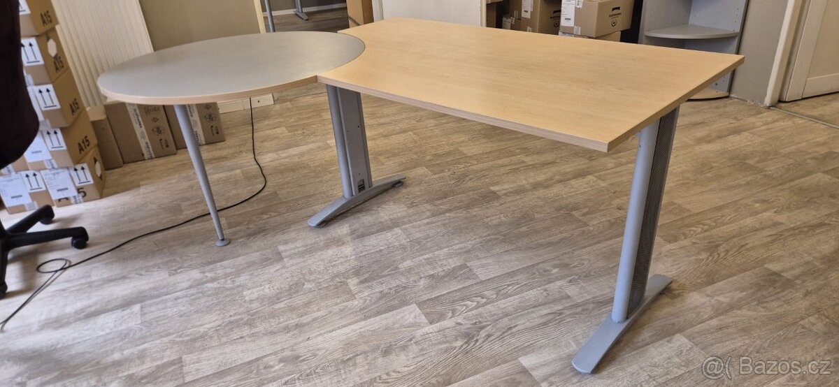 Kancelářský stůl - CENA DOHODOU - 2