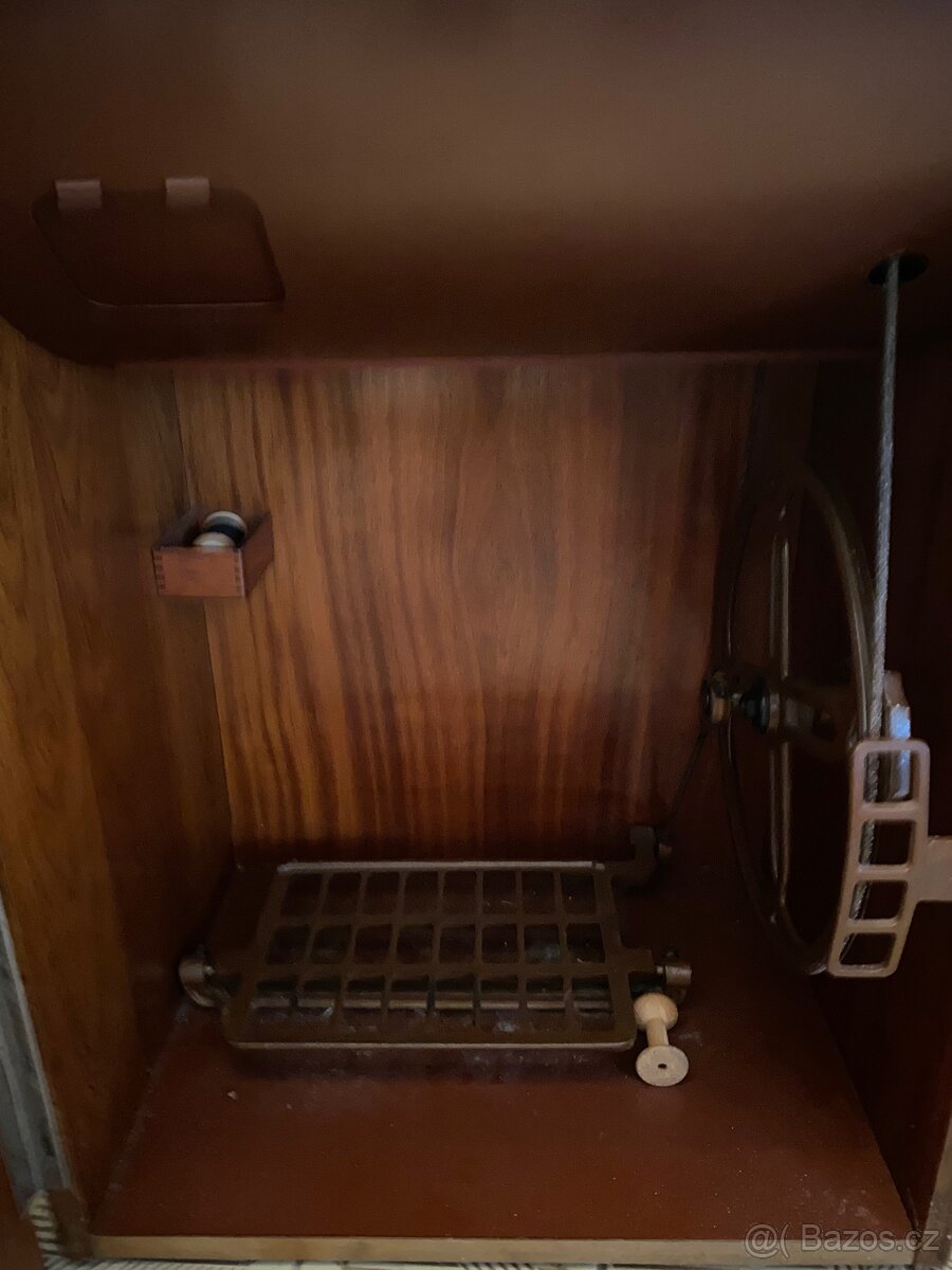 Šlapací šicí stroj Minerva 122 - 2