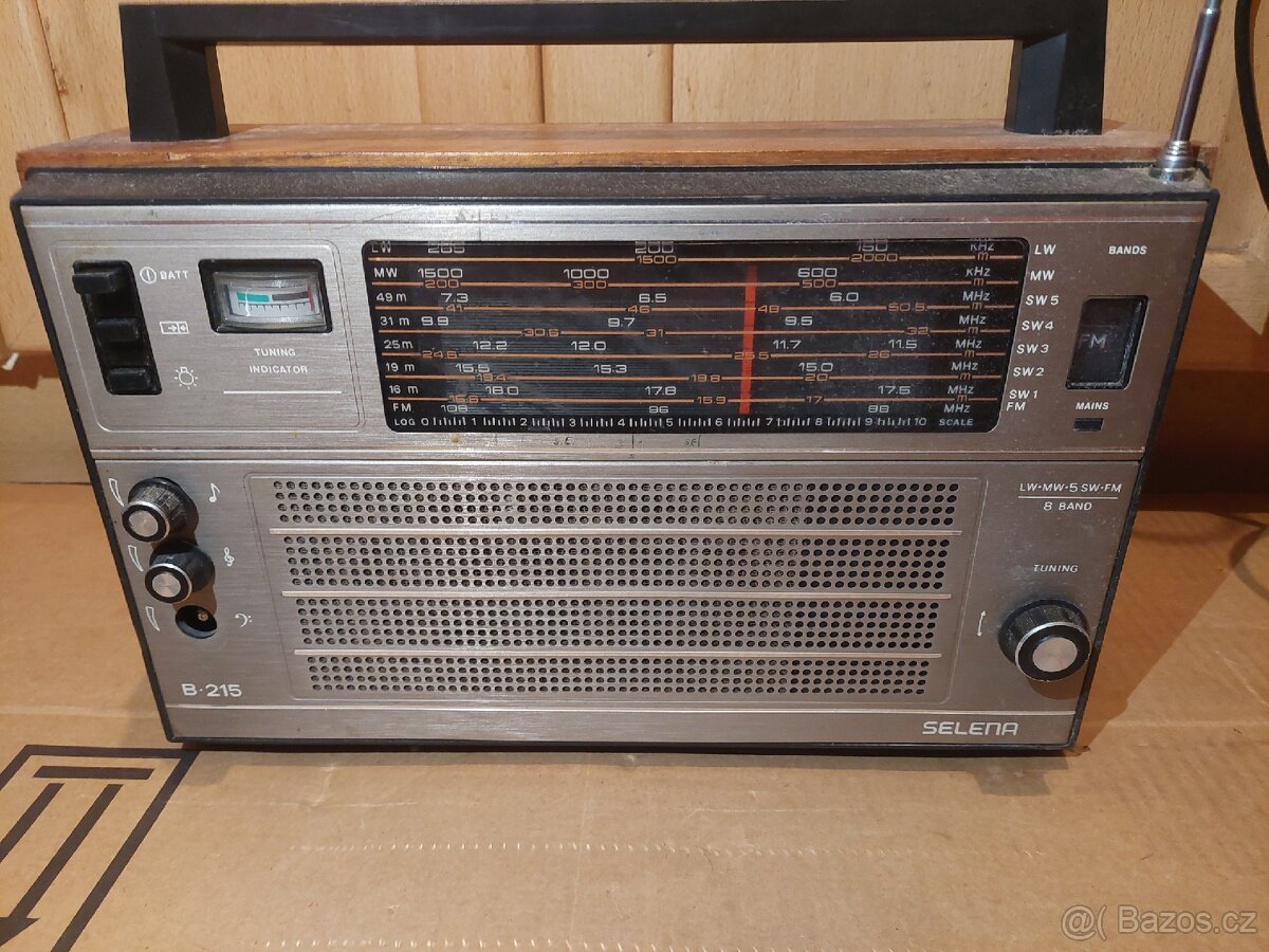 Rádio B215 Selena - 2