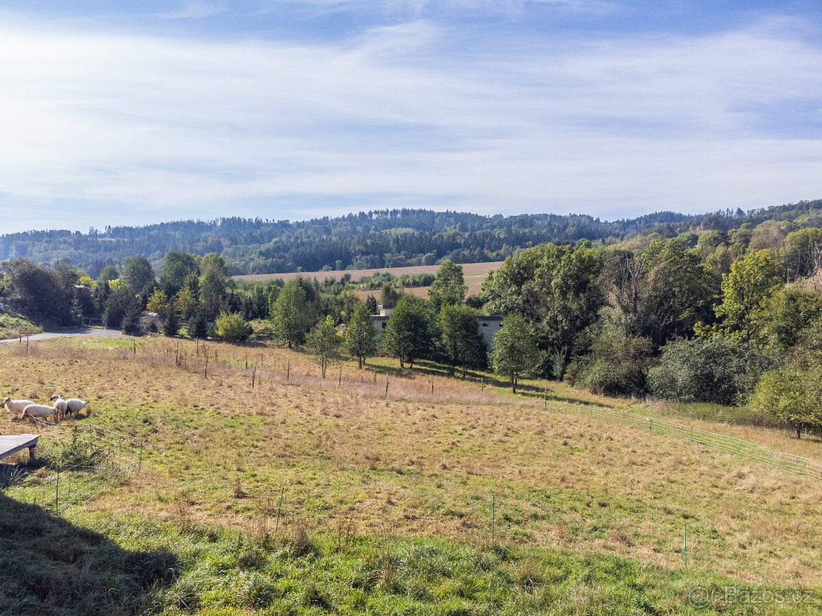 Prodej stavebního pozemku 2079 m² - 2