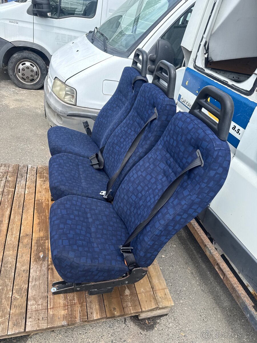 Trojsedák Iveco dailly - 2