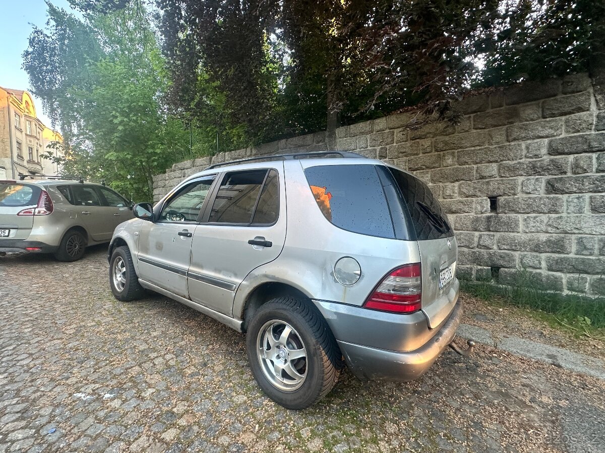 Mercedes ML - 2