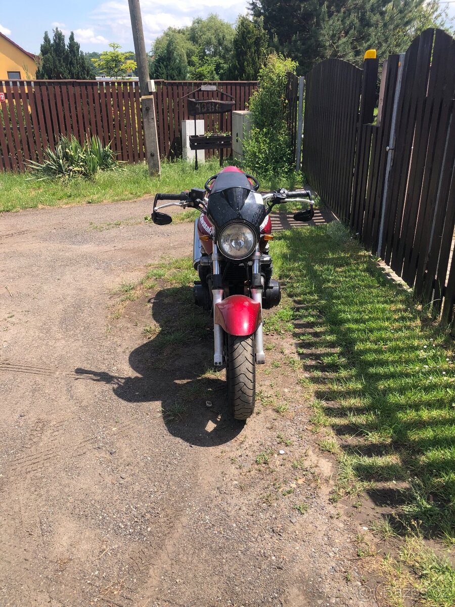Kawasaki ZR-7 - 2