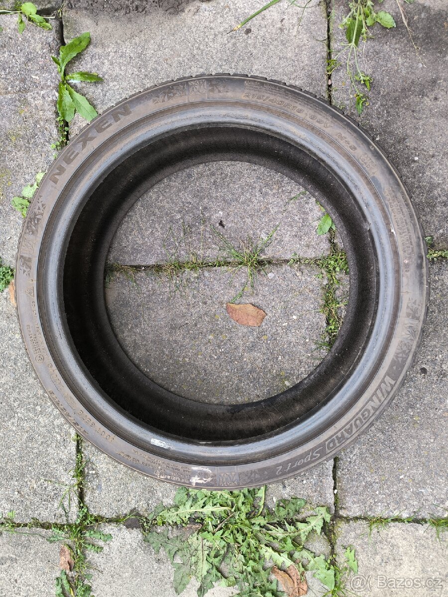 Zimní Nexen 215/40 R18 - 2