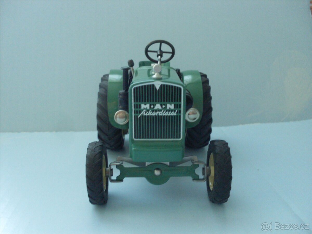 Plechový traktor MAN AS 325A-KOVAP 1:25 - 2