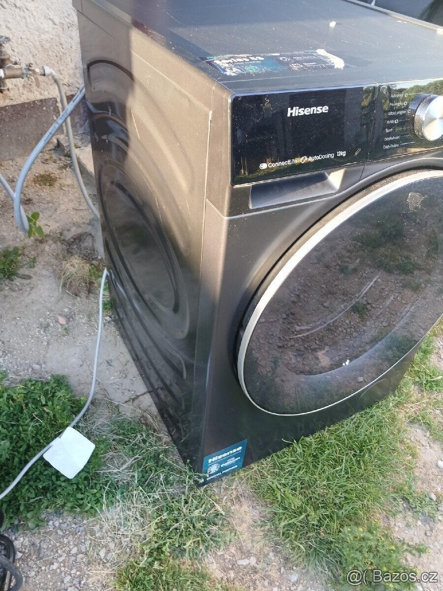 Hisense - 2