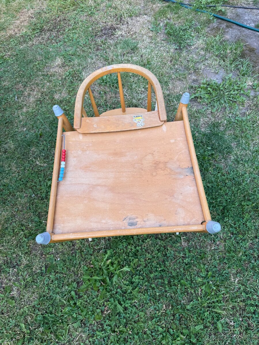 Stolička s židličkou na krmení - 2