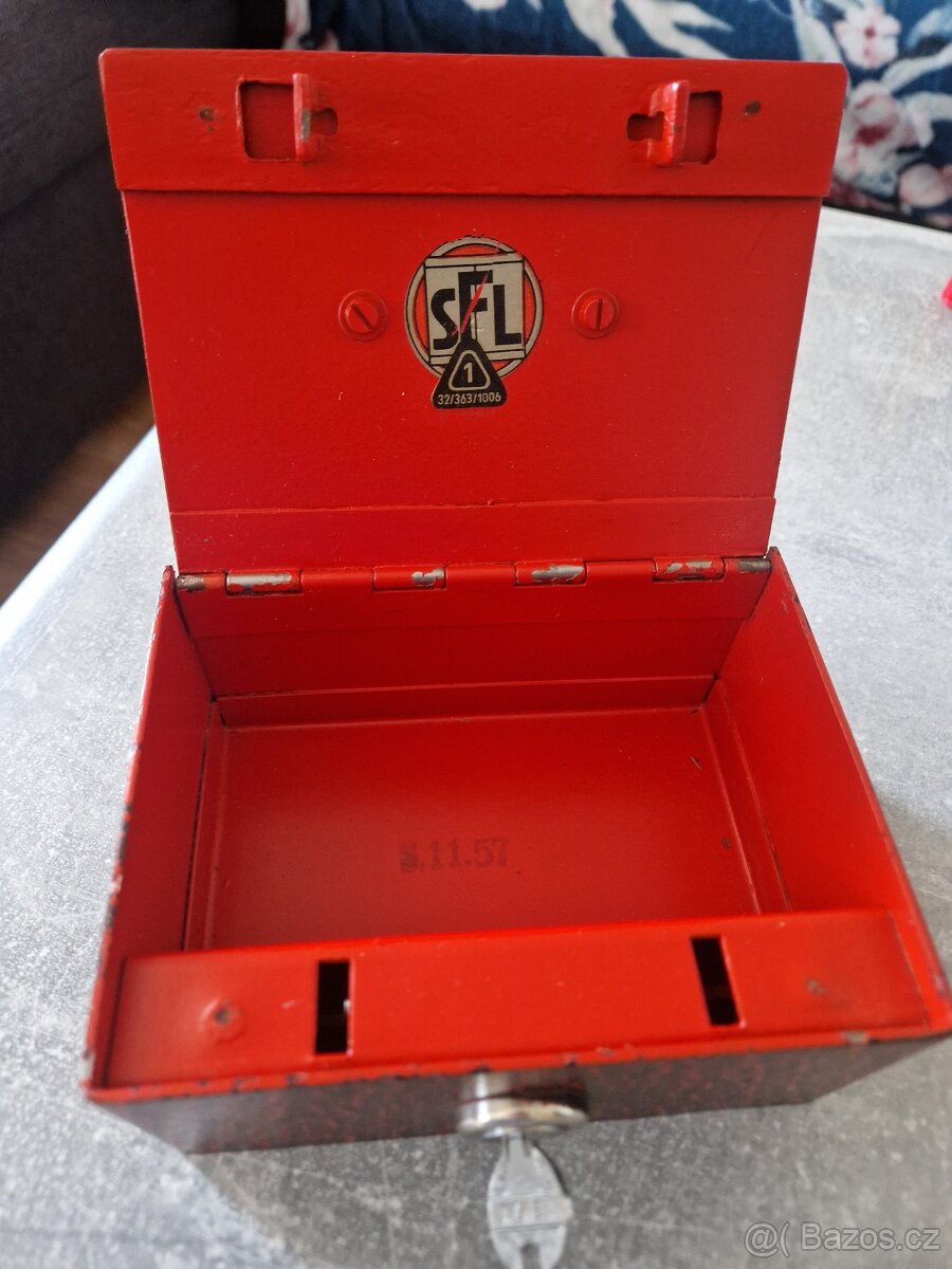 Retro bytelná kasa, trezor - 2