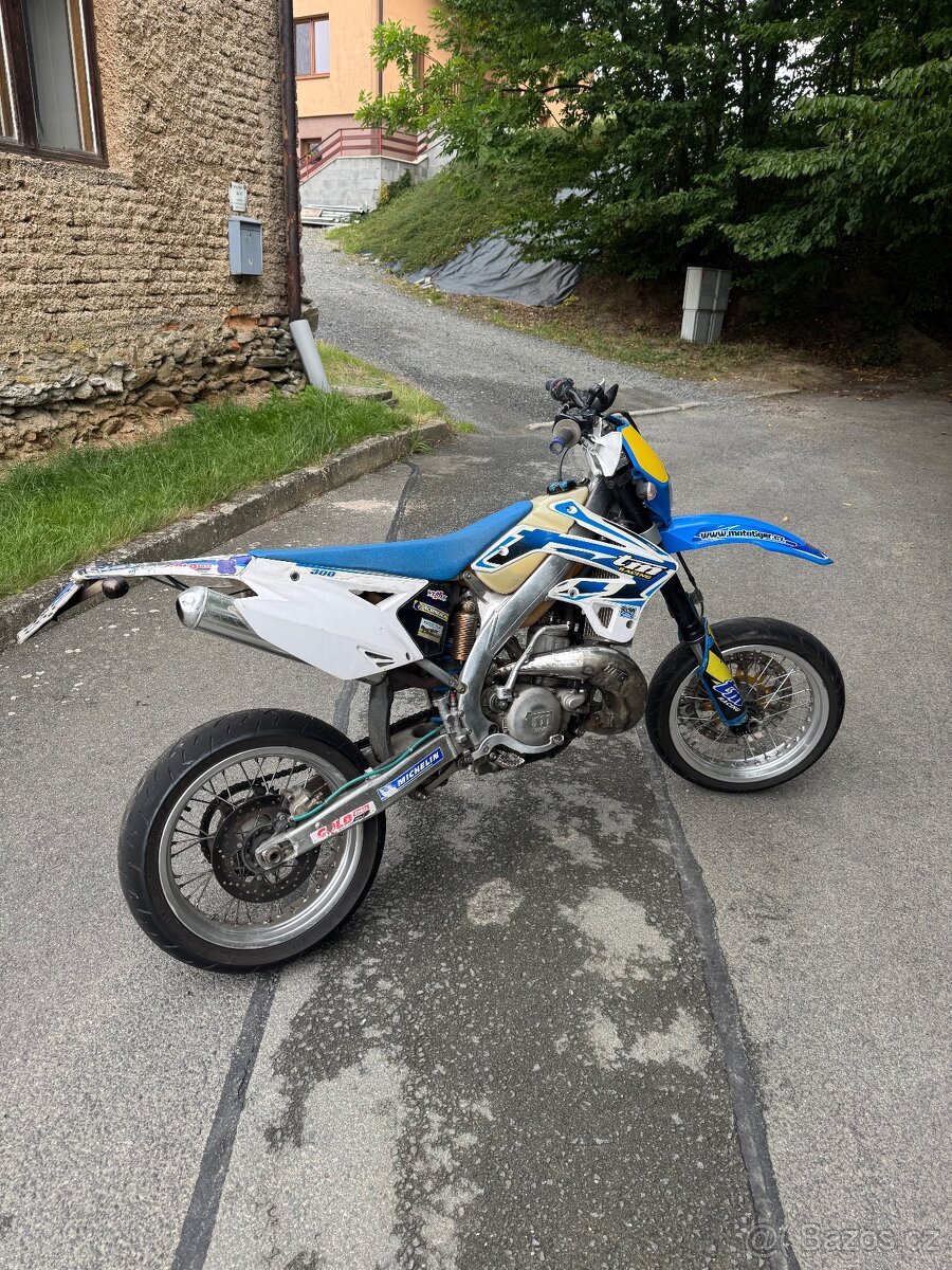 TM 300 EN - 2