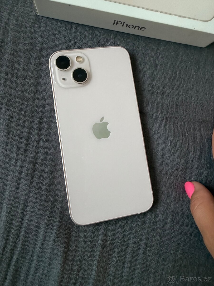 Apple iPhone 13 128GB růžový - 2