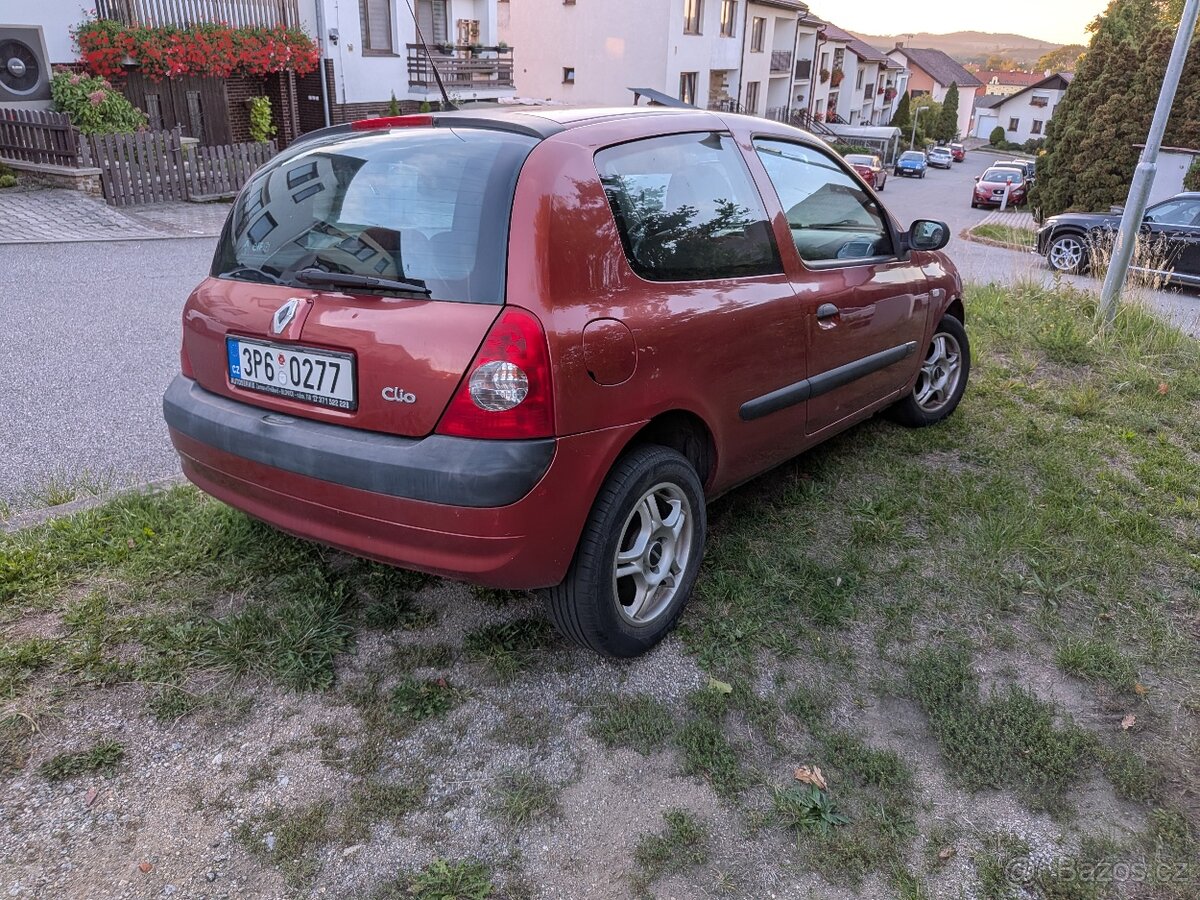 Renault clio - 2