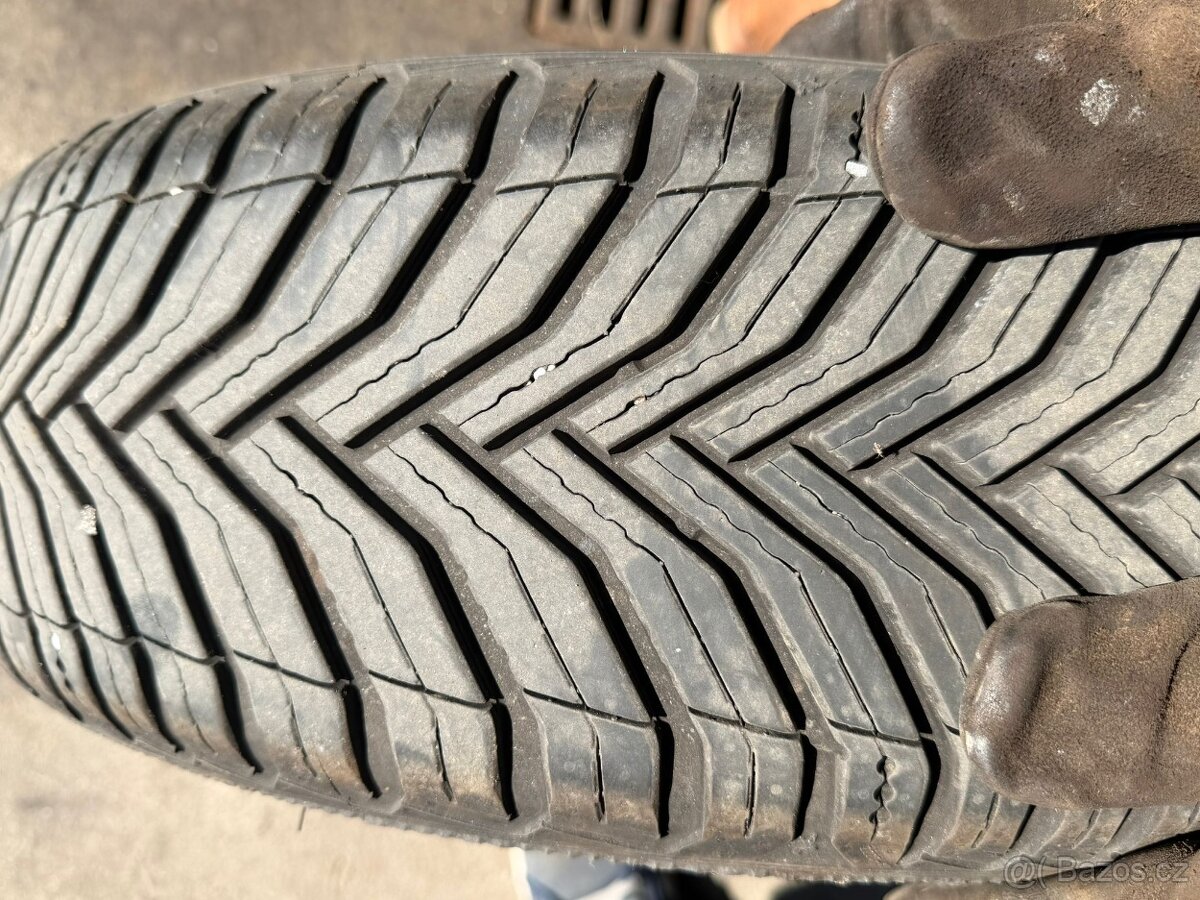 Prodám ALU kola + celoroční pneu Michelin. - 2