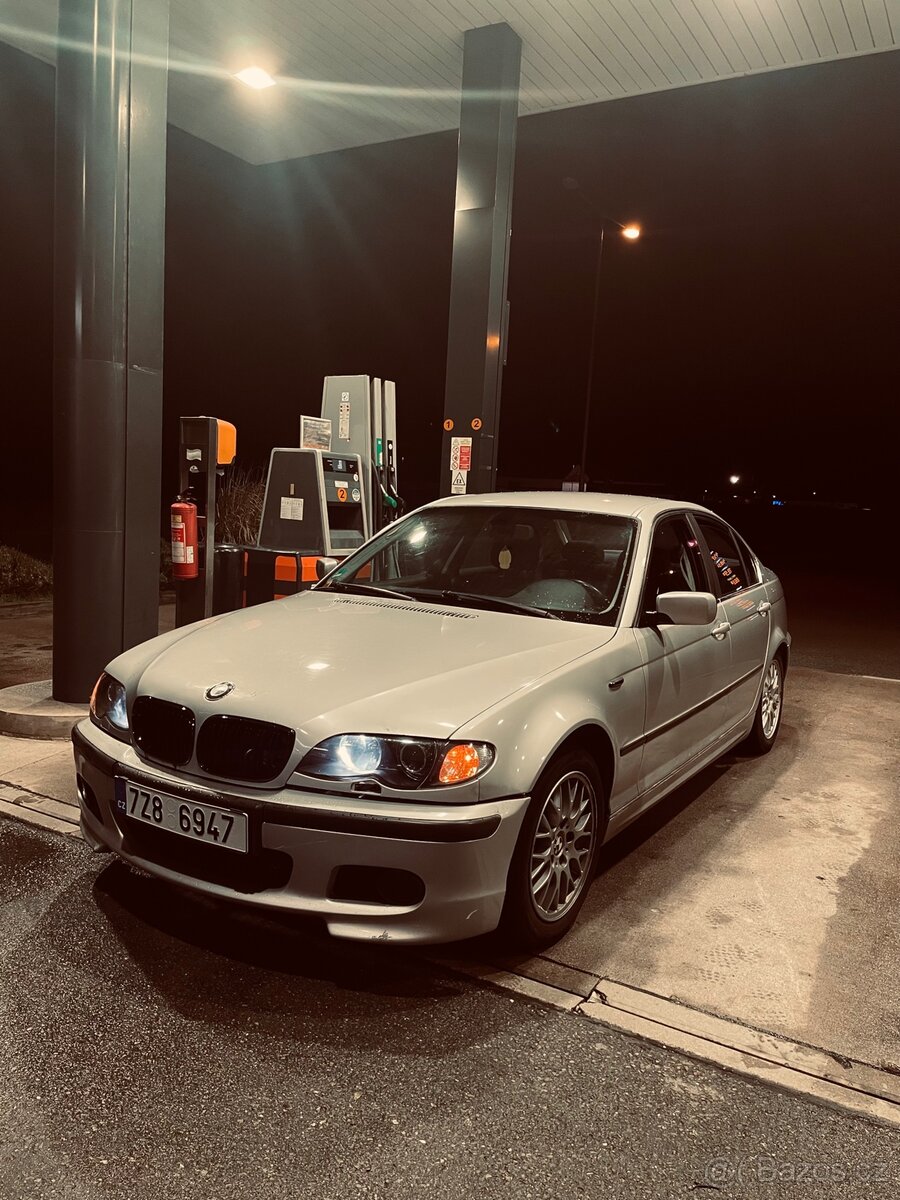 BMW 320i - 2