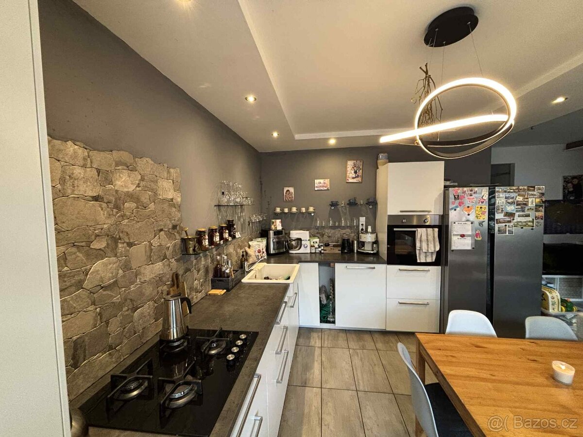 Prodej, byt 3+kk, CP 70,11 m2, Králův Dvůr - 2