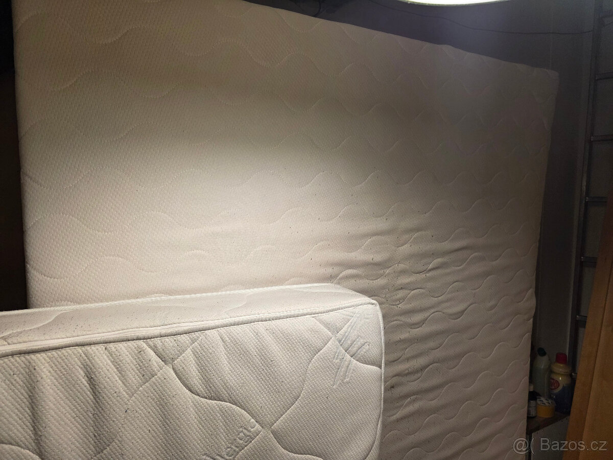 Postel Ikea Malm 160x200 - 2