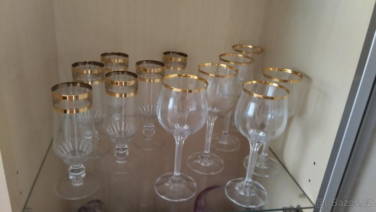 SADA SKLENIC NA VÍNO - 2 DRUHY - 2