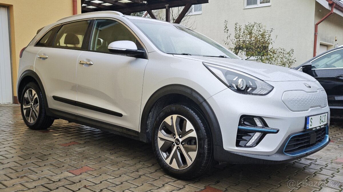Kia e-Niro 40 kWh 136 koní 3F, perfektní, +DPH - 2