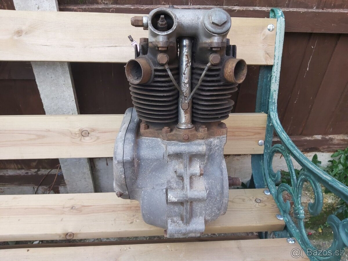 motor Triumph Tiger T100 rok 1939 - 2