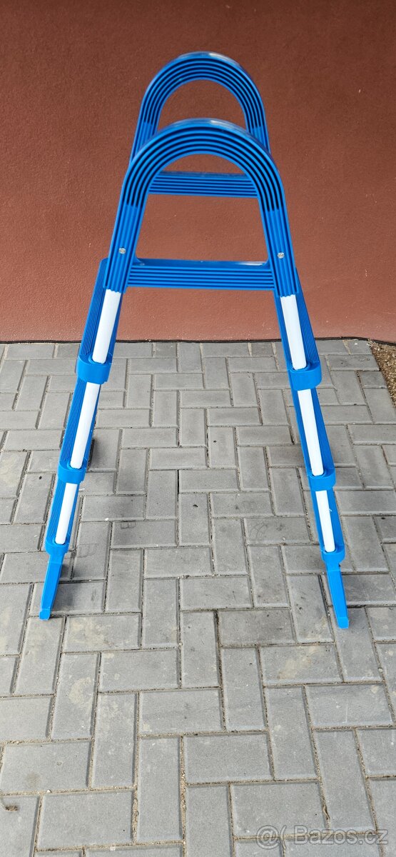 Schody do bazénu - 2