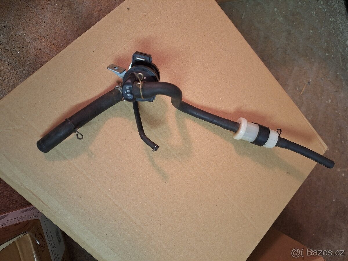 Odvětrávání motoru - odlučovač oleje Honda CBR 125 R - 2