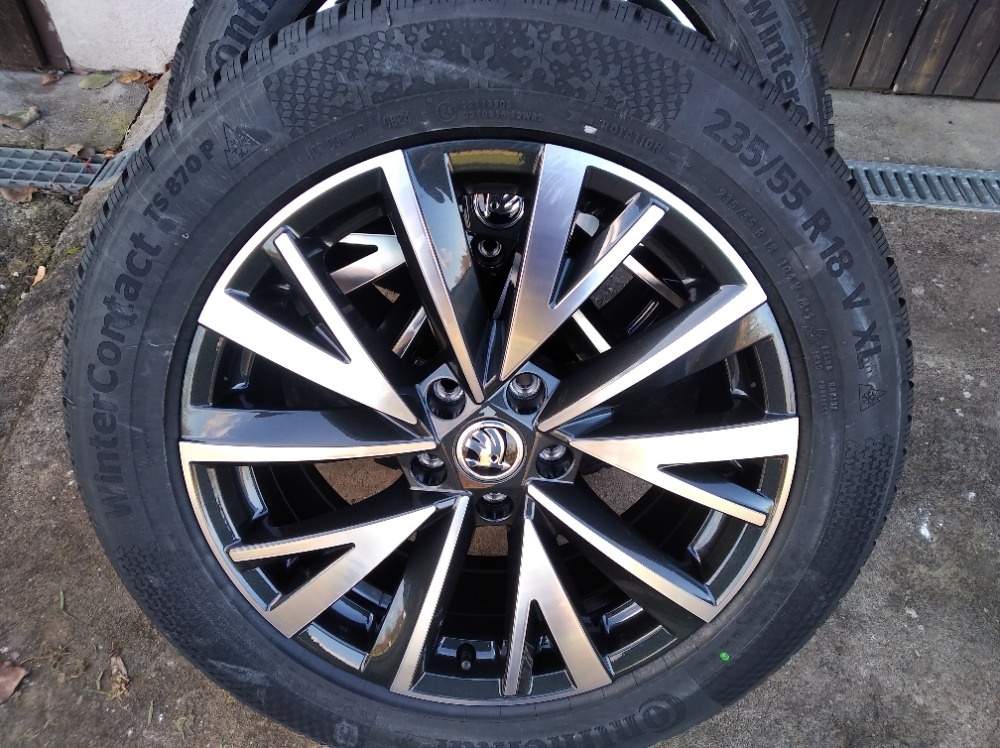 NOVÁ zimní originál alu sada Škoda Kodiaq II 18" - 2