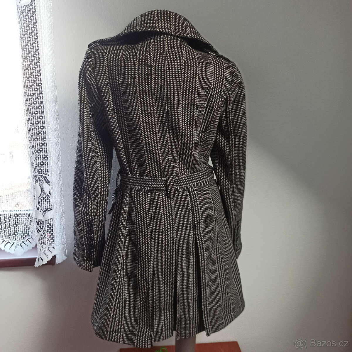 dámský zimní kabát s kapucí 38 - 40 TOP STAV - 2