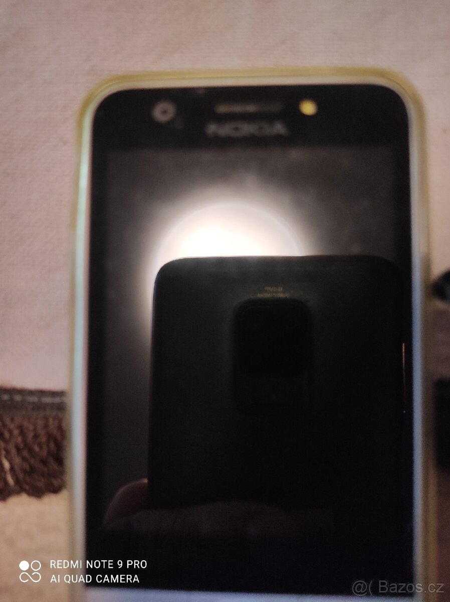 Mobilní telefon Nokia - 2