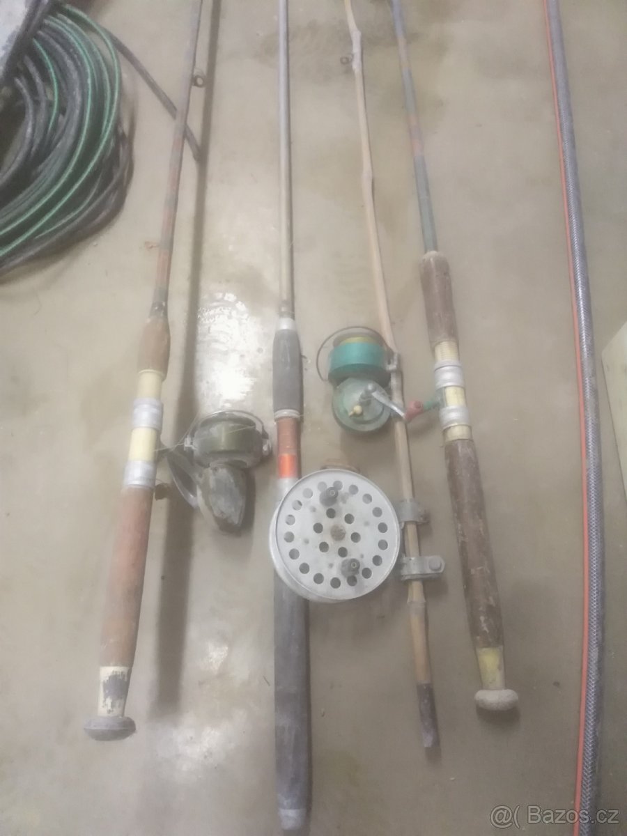 Bambusové pruty, 4ks, staré pěkné. - 2